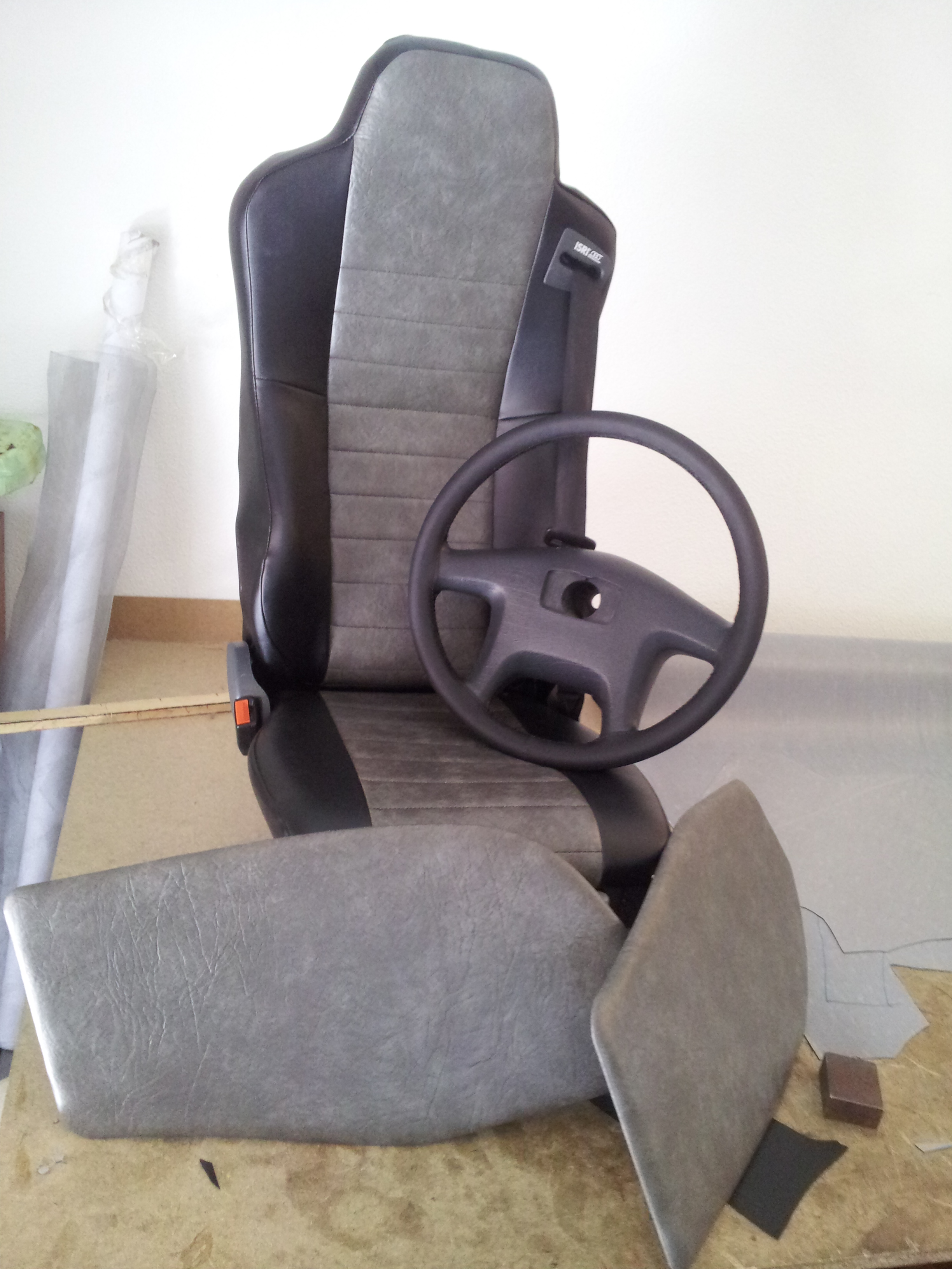 ASIENTO VOLANTE Y PANELES CAMION